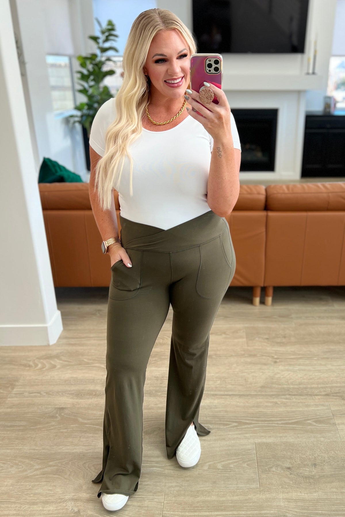 On the Move V Front Flare Leggings in Olive